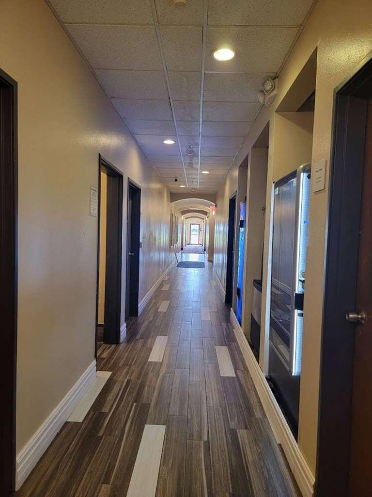Surestay Plus Hotel By Best Western Topeka Servizi foto